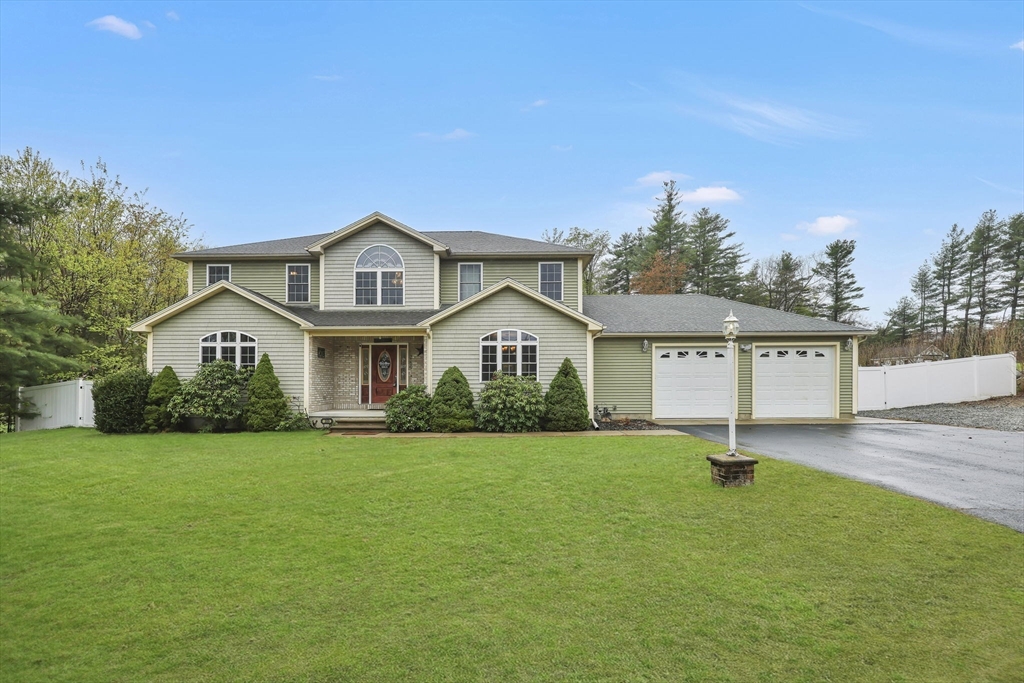 Photo: 359 Springfield St, Palmer, MA