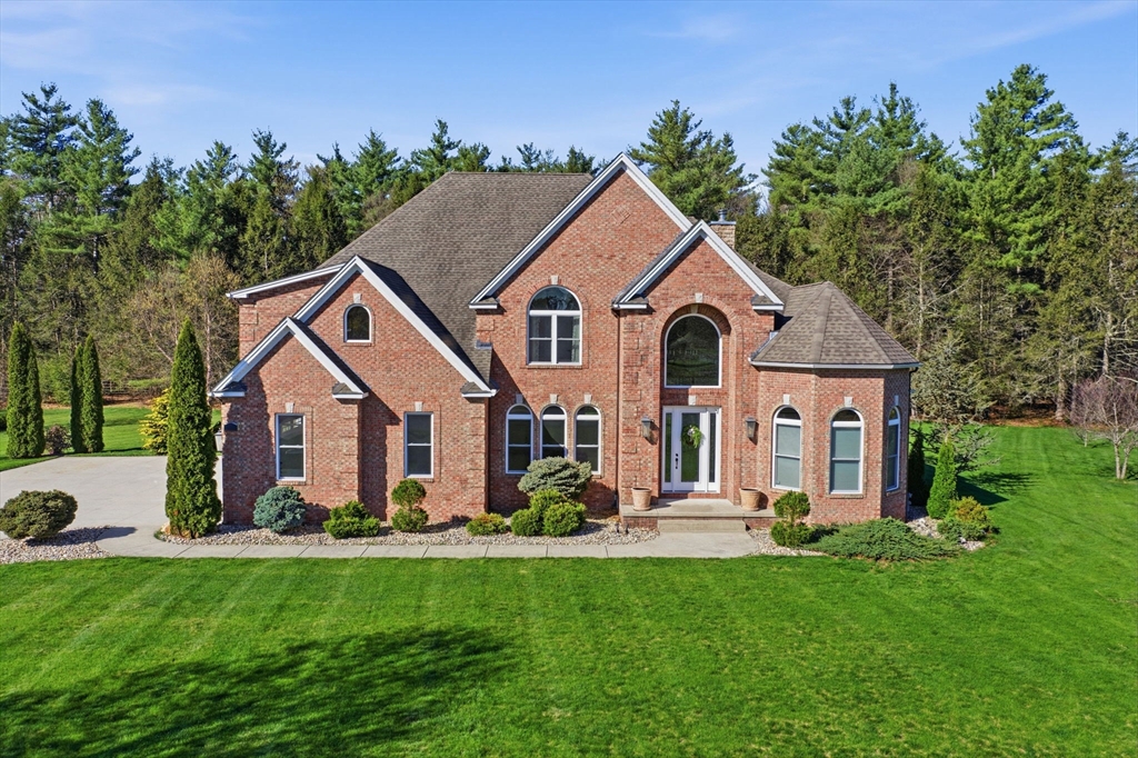 Photo: 9 Nicholas Ln, Southampton, MA