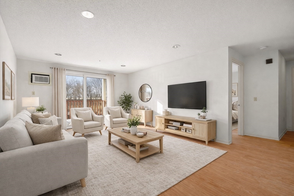 Photo: 2 Ocean Ave, Gloucester, MA