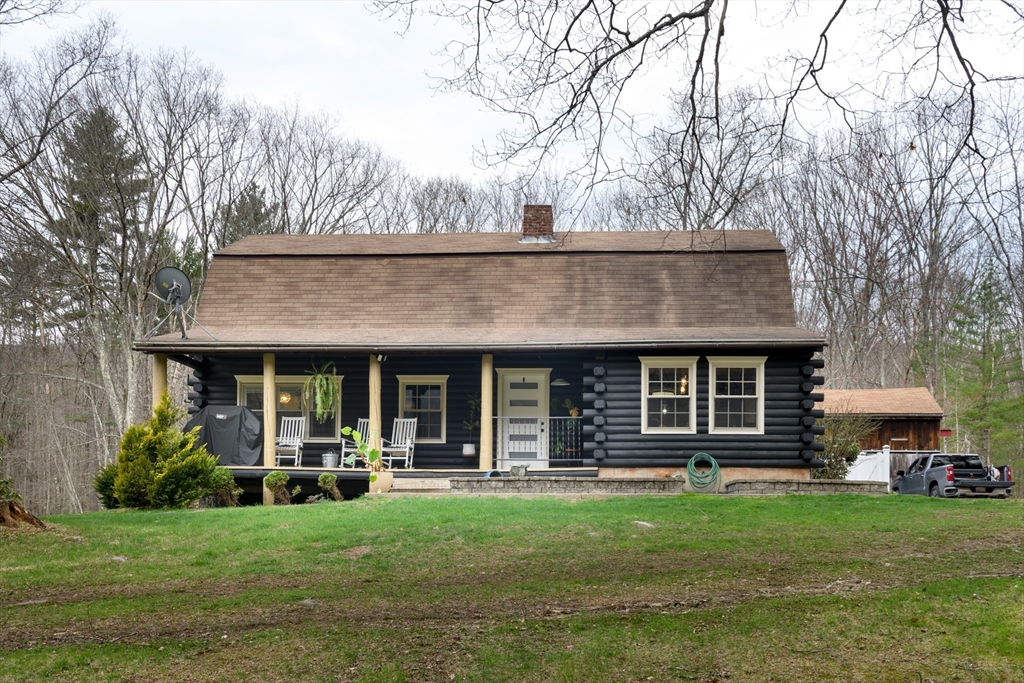 Photo: 2700 Greenwich Rd, Hardwick, MA