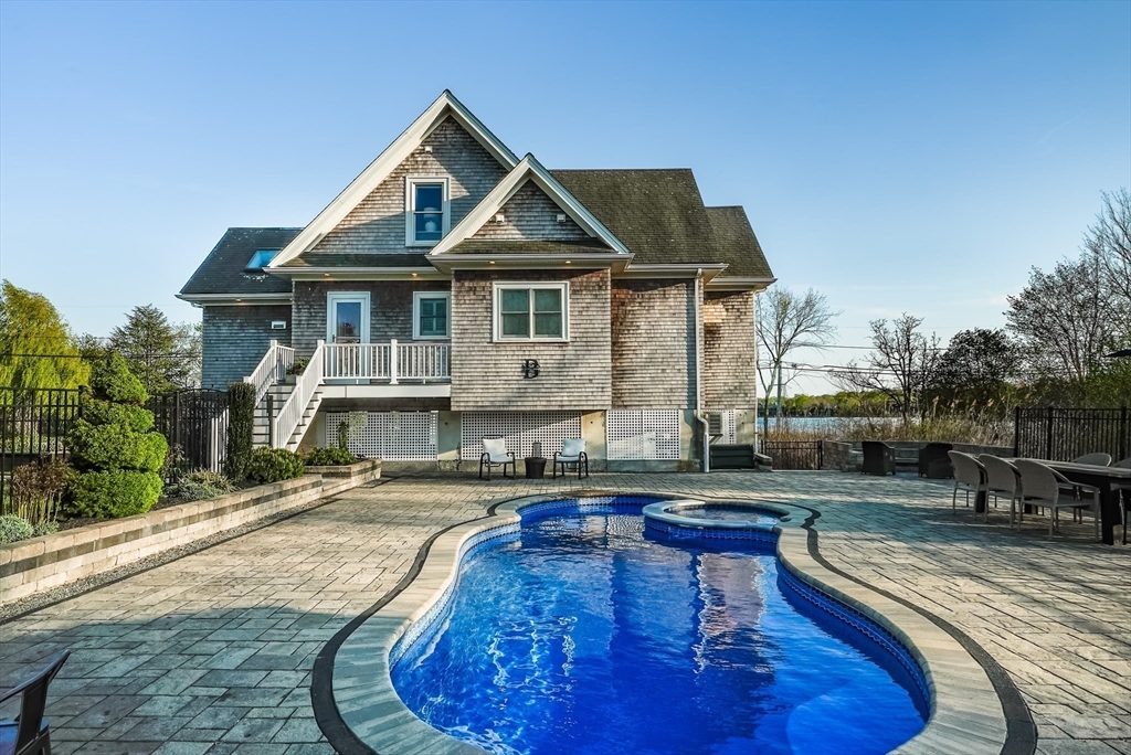 Photo: 517 Pearse Rd, Swansea, MA