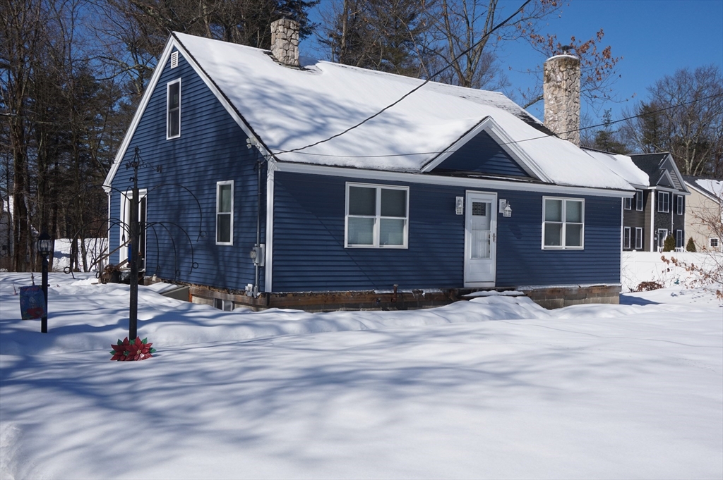 Photo: 104 Long Pond Rd, Tyngsborough, MA