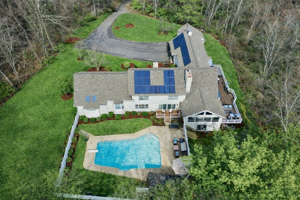 Photo: 10 Cemetery, Mendon, MA