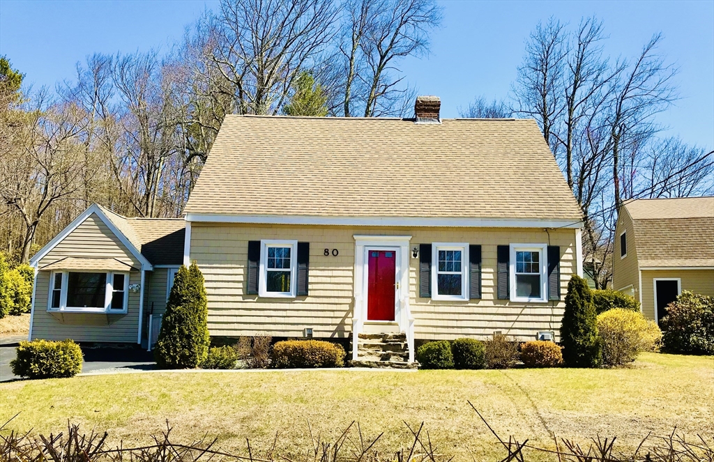 Photo: 80 Pleasant St, Paxton, MA