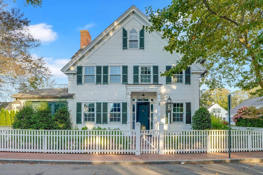 Photo: 52 South Summer Street, Edgartown, MA