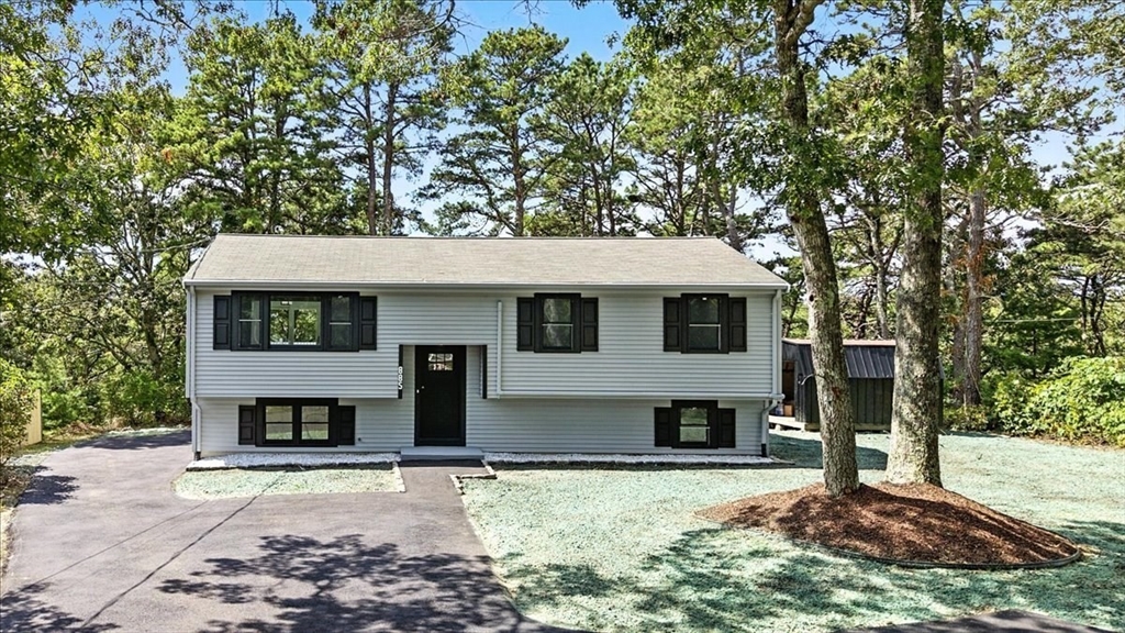 Photo: 885 Long Pond Rd, Plymouth, MA