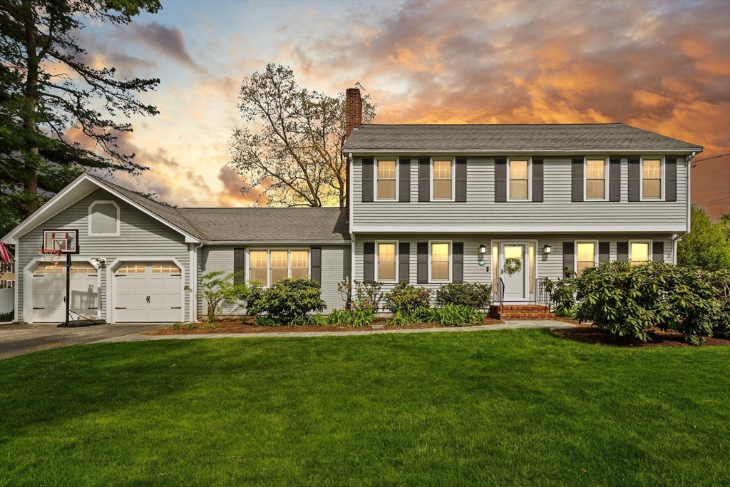 Photo: 76 Mary Ann Way, North Attleboro, MA