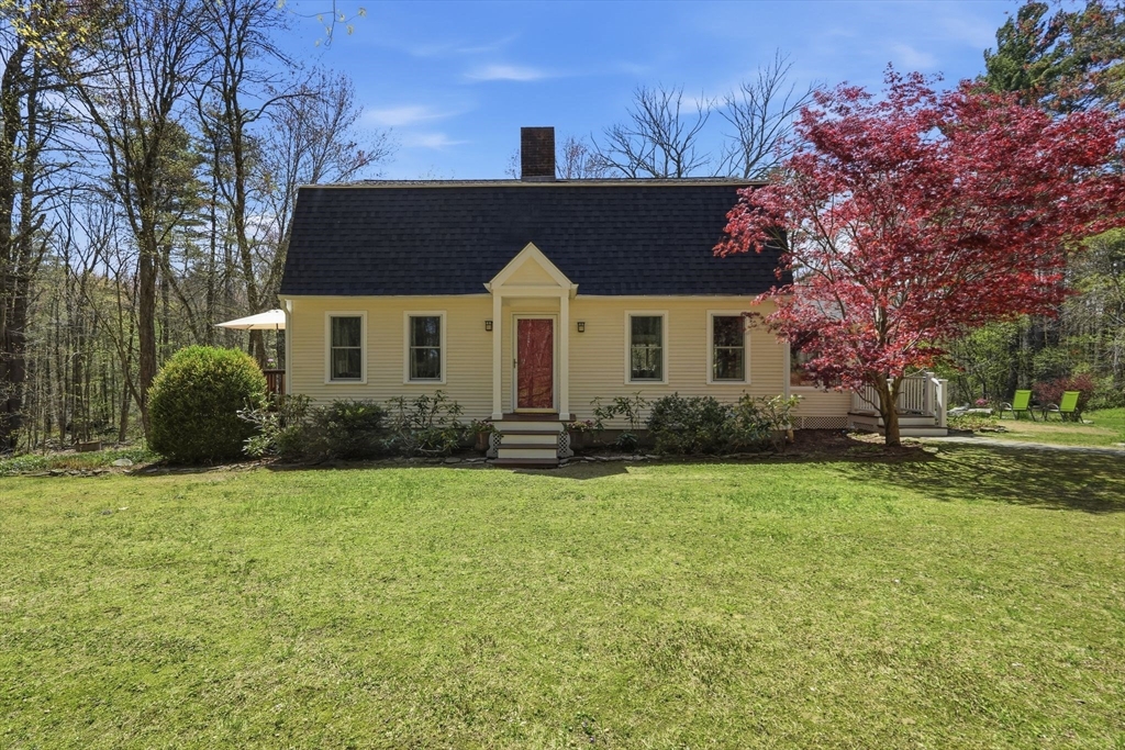 Photo: 571 W. Pelham Road, Shutesbury, MA