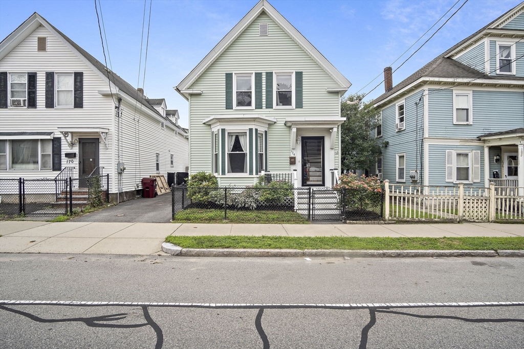 Photo: 174 W 6th St, Lowell, MA
