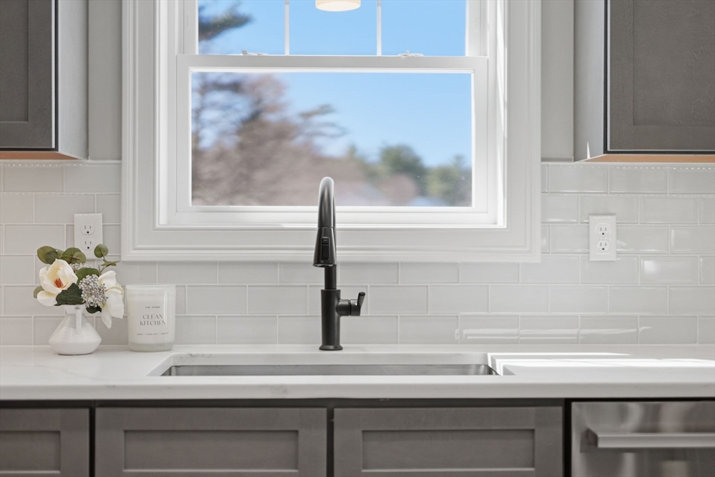 Photo: 212 Montgomery Rd, Westfield, MA