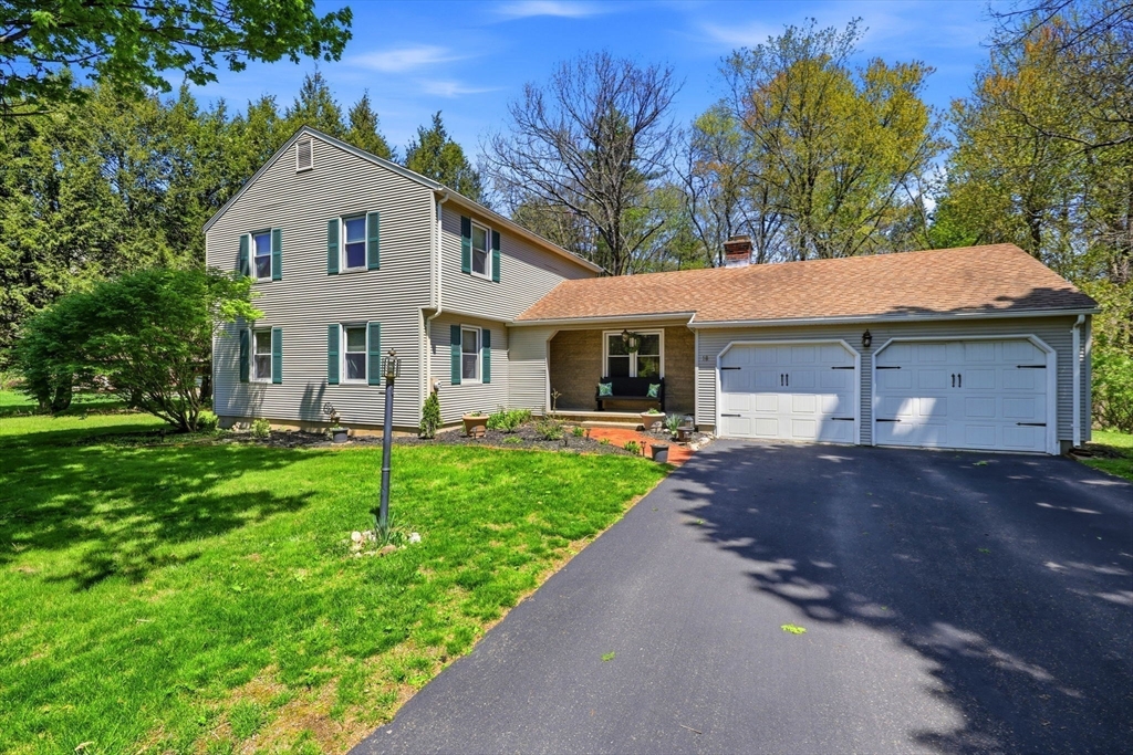 Photo: 18 Fox Run Ln, Hampden, MA