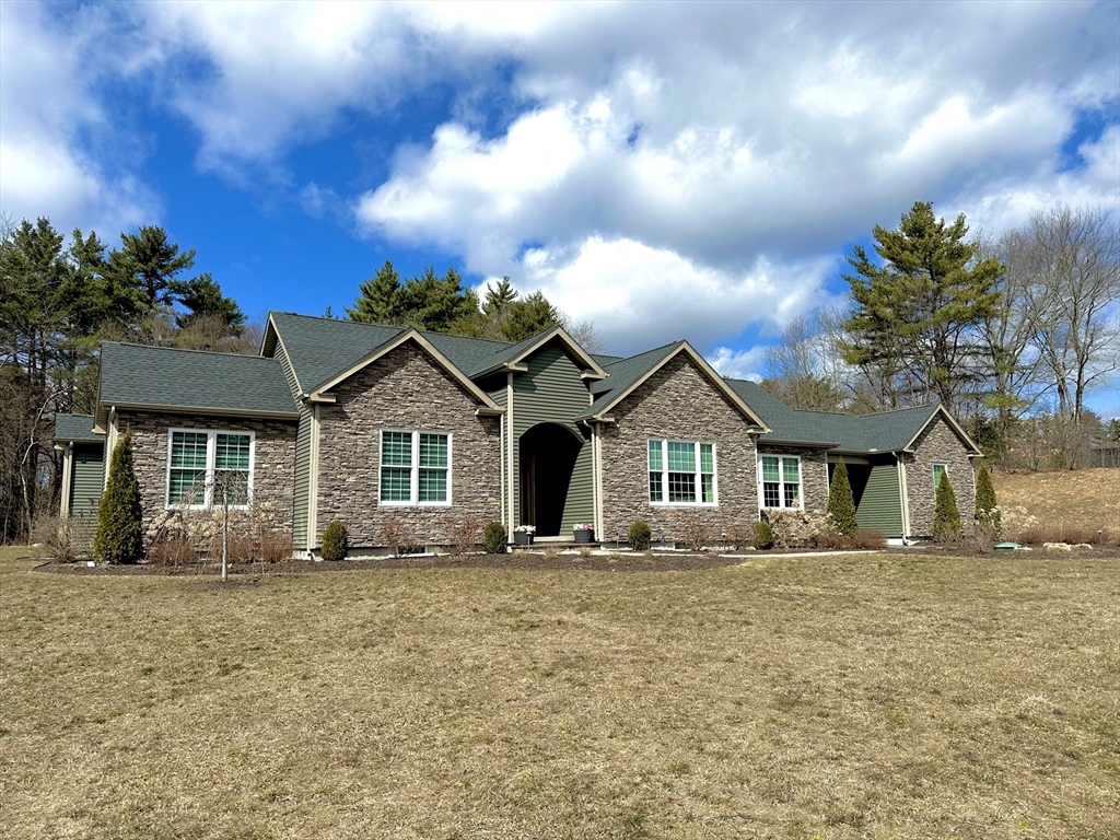 Photo: 85 Verde Dr, Greenfield, MA