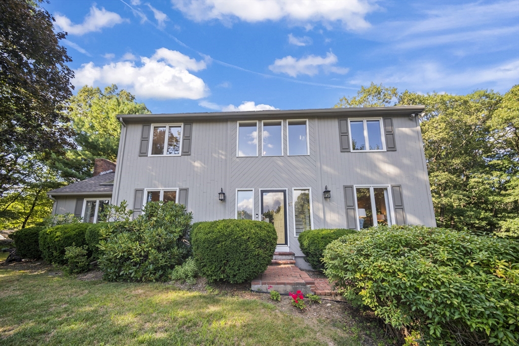 Photo: 17 Mcneil Cir, Marlborough, MA