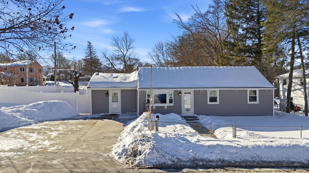 Photo: 206 Burnham, Lowell, MA