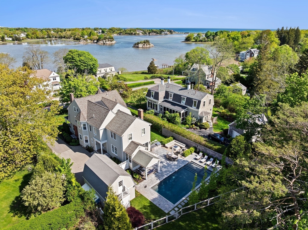 Photo: 11 Beach St, Cohasset, MA