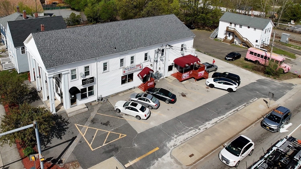 Photo: 308 Main St, Oxford, MA