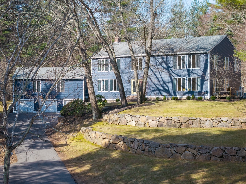 Photo: 5 Comstock Lane, Topsfield, MA
