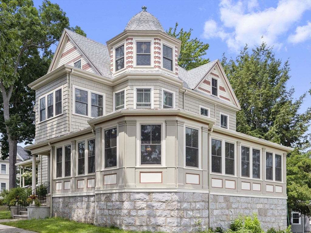 Photo: 35 Frances St, Melrose, MA