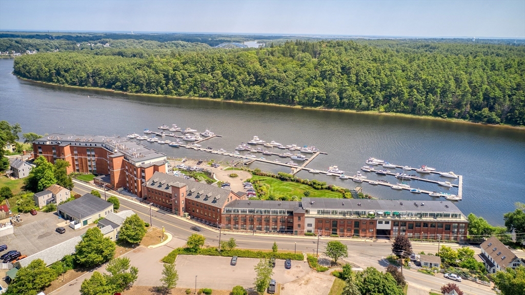 Photo: 60 Merrimac St, Amesbury, MA