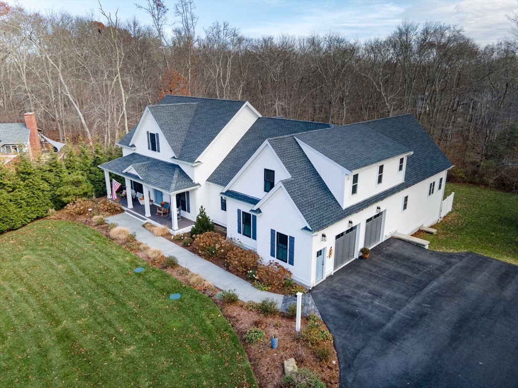 Photo: 10 Fernmarsh Ln, Westport, MA