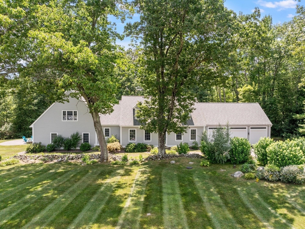 Photo: 39 Main St, Princeton, MA