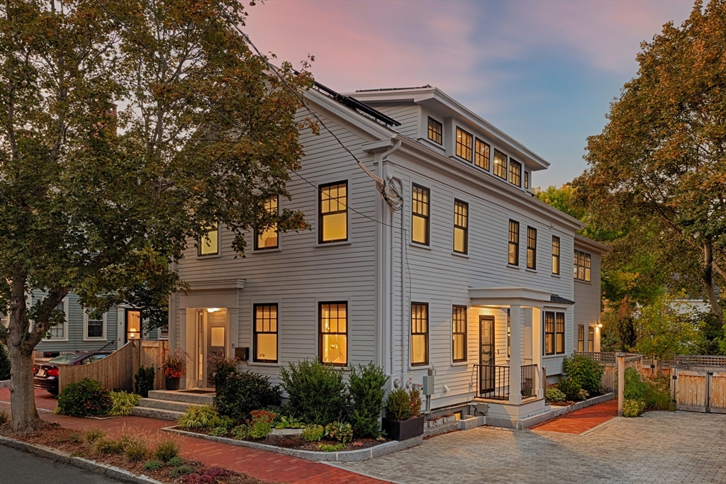 Photo: 11 Purchase Street, Newburyport, MA