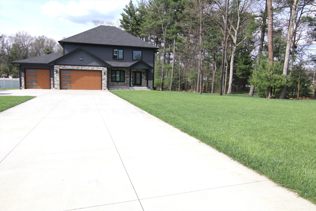 Photo: 27 Breighly Way, Westfield, MA