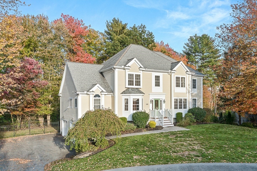 Photo: 109 Meadow Creek Dr, Dracut, MA