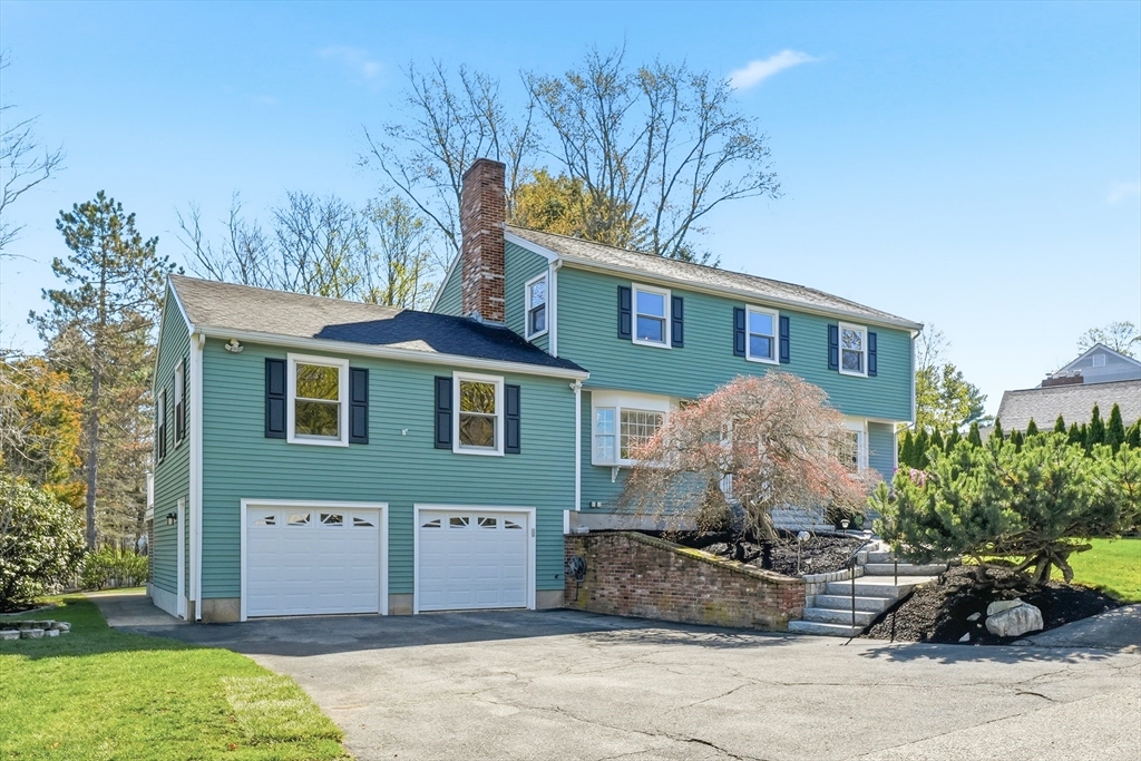 Photo: 10 Oxbow Rd, Danvers, MA