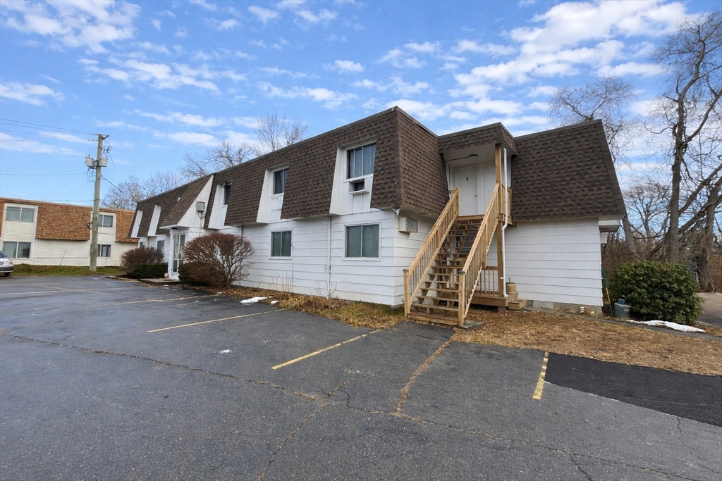 Photo: 8 New Plainville Rd, New Bedford, MA