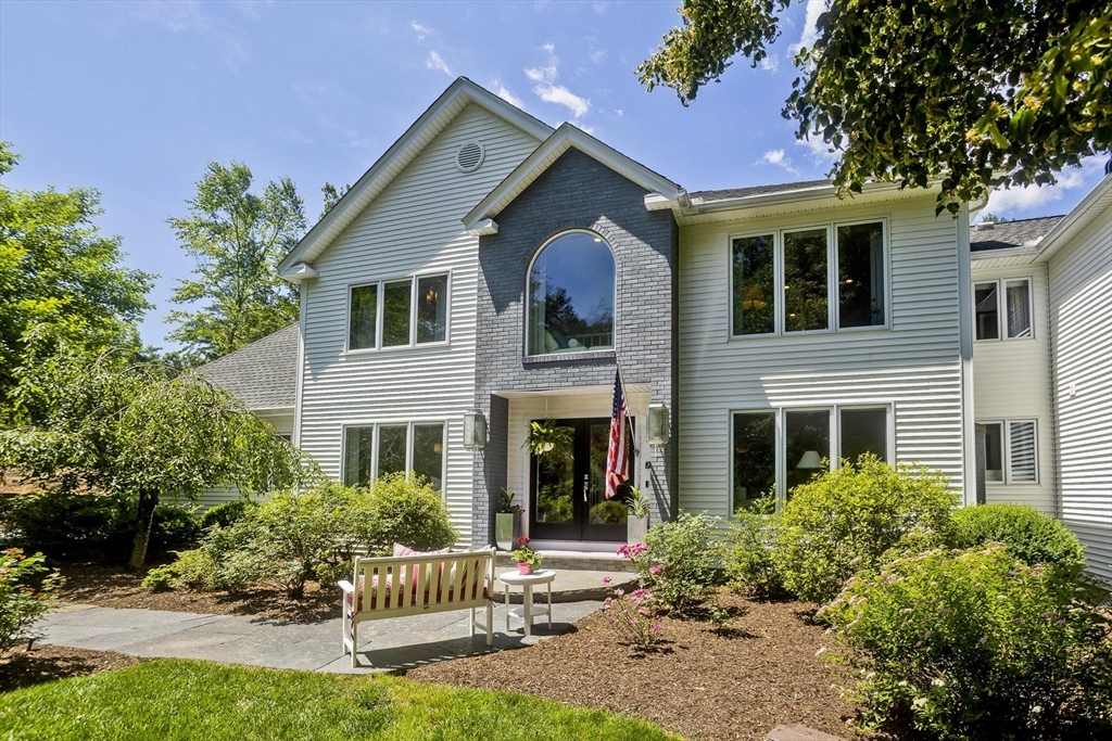 Photo: 183 Loomis Rdg, Westfield, MA