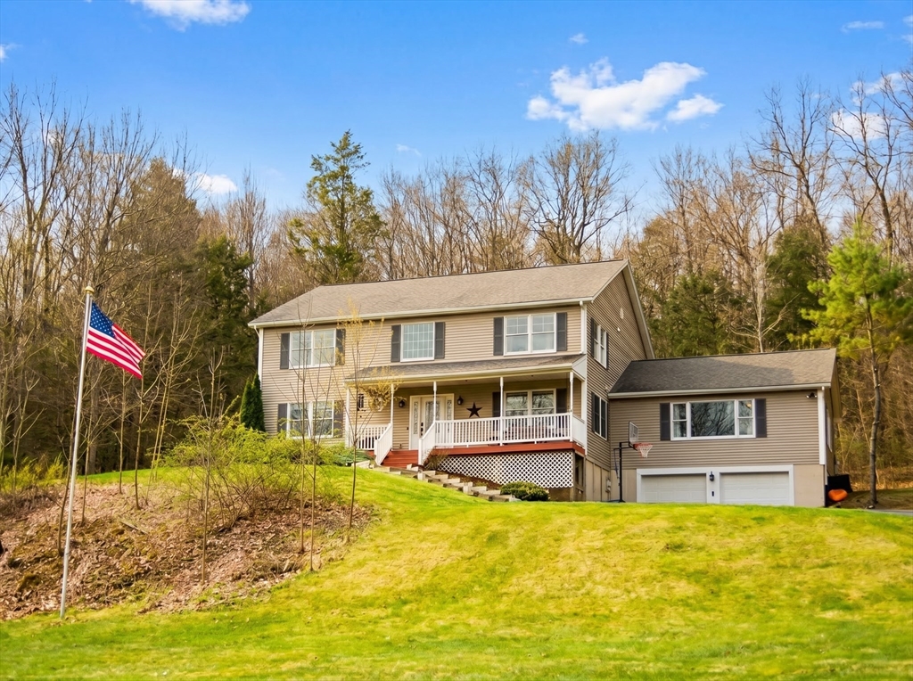 Photo: 122 Maybrook, Holland, MA