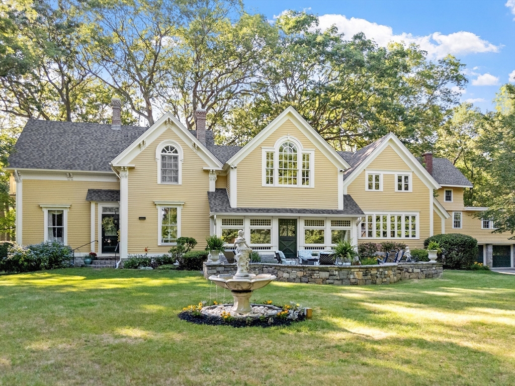 Photo: 202 Paine Street, Bellingham, MA