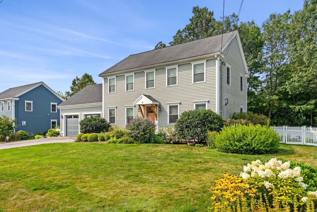 Photo: 14 Merrill Ave, Amesbury, MA Photo: 14 Merrill Ave, Amesbury, MA