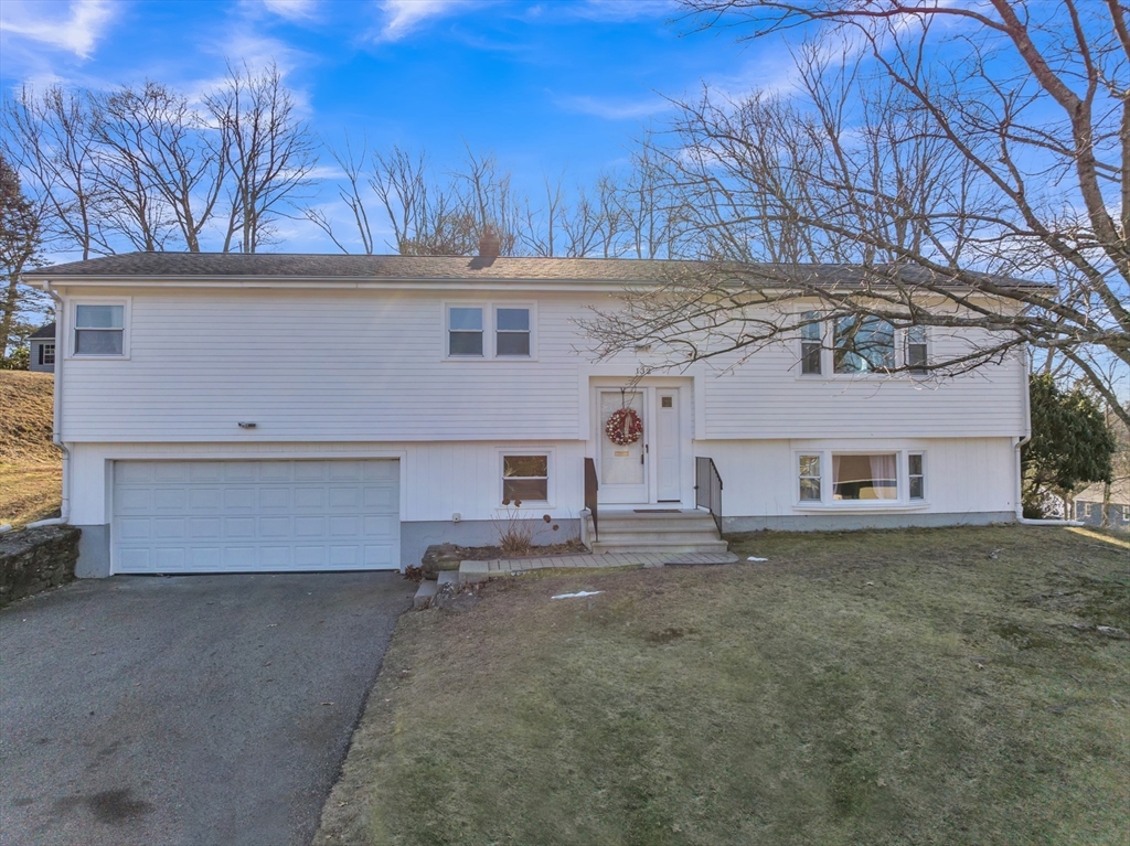 Photo: 132 Winifred Ave, Worcester, MA Photo: 132 Winifred Ave, Worcester, MA