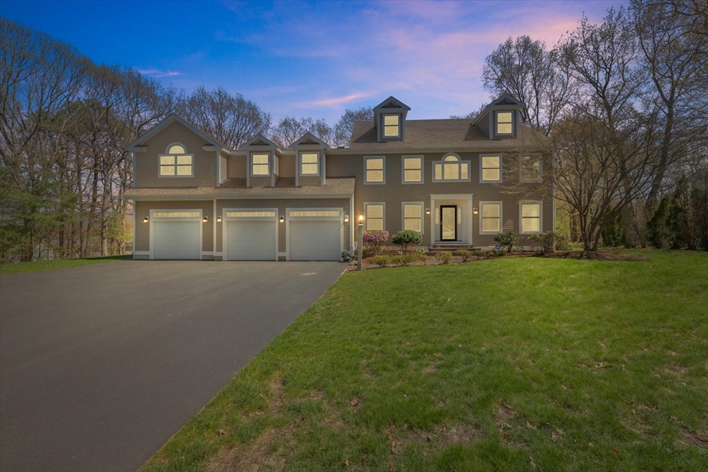 Photo: 10 Fatima Dr, Ashland, MA