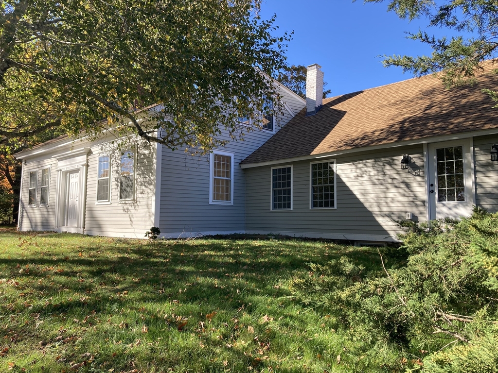 Photo: 21 East Street, Petersham, MA