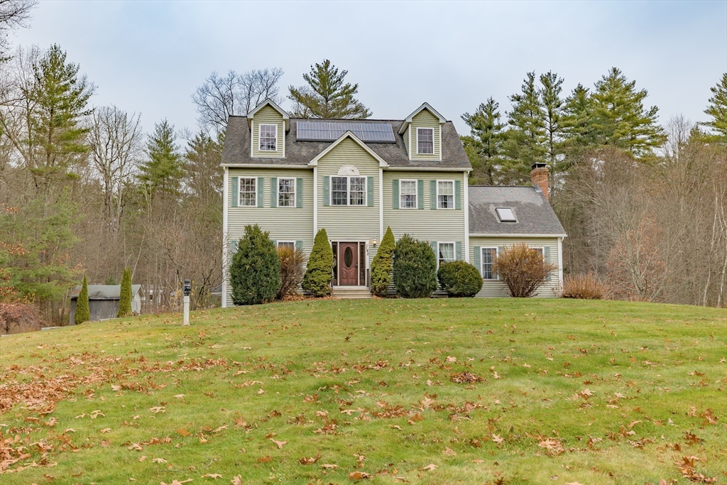 Photo: 142 River Rd, Pepperell, MA