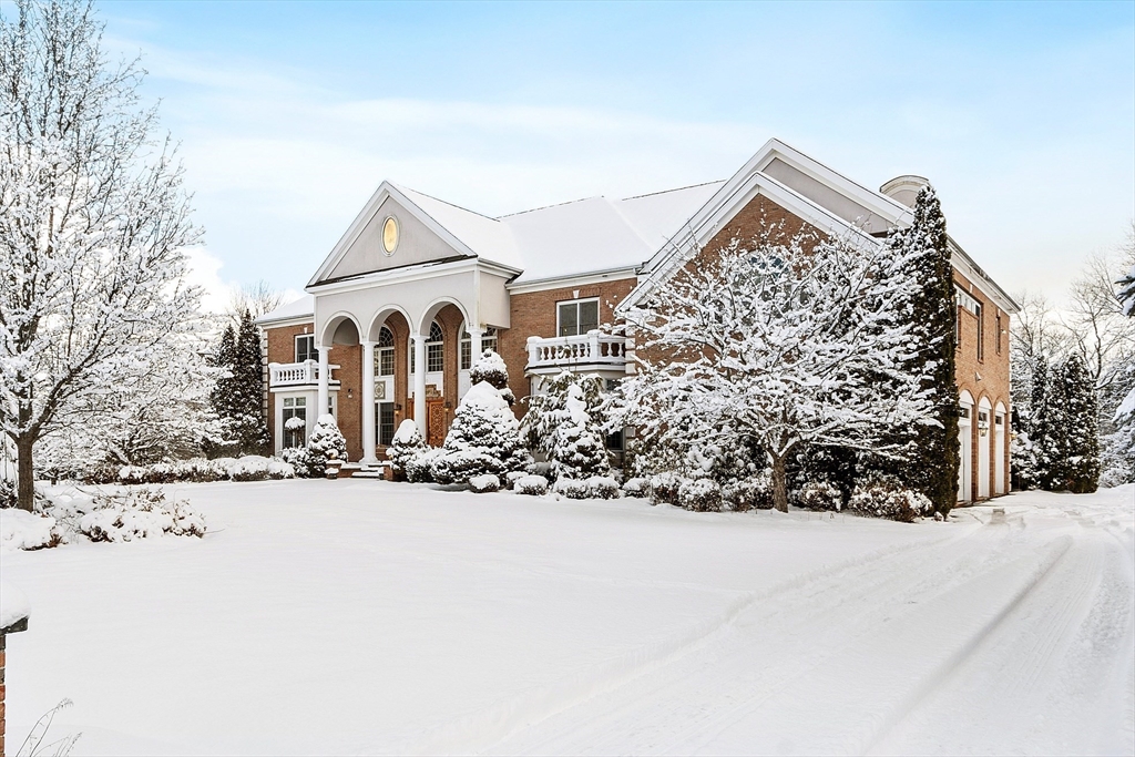 Photo: 30 Bridle Path, Shrewsbury, MA