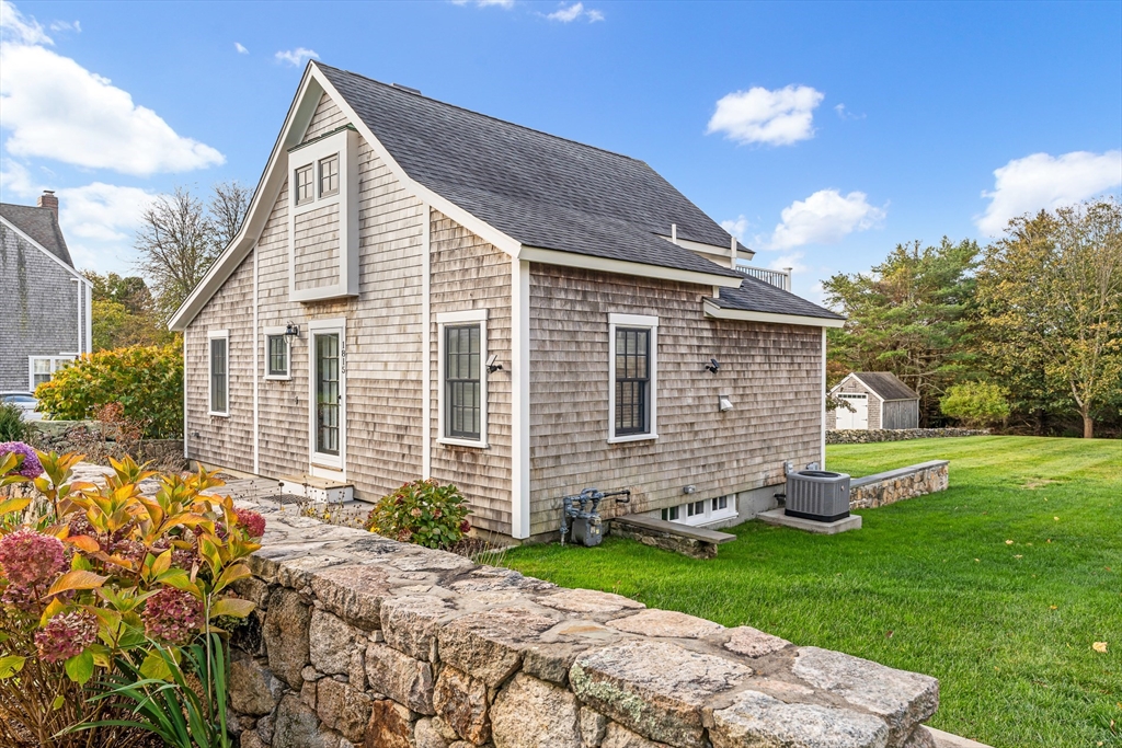 Photo: 1815 Main Rd, Westport, MA Photo: 1815 Main Rd, Westport, MA