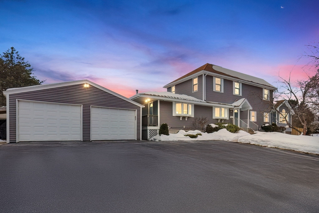 Photo: 40 Glen Dr, Peabody, MA Photo: 40 Glen Dr, Peabody, MA