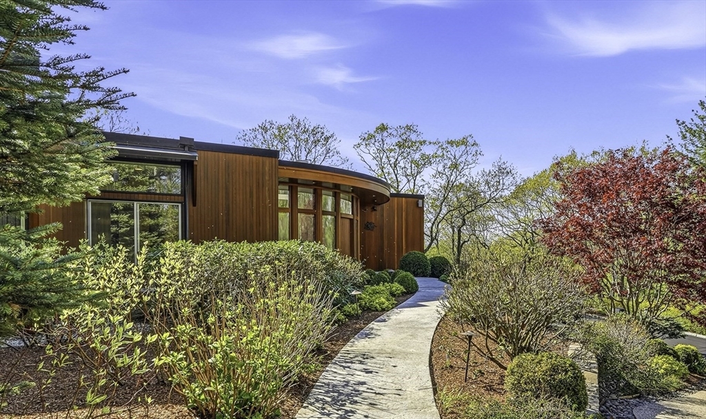 Photo: 17 Deer Run, Wayland, MA