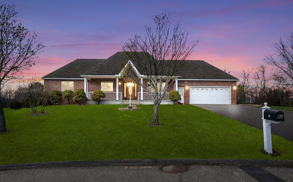 Photo: 62 Parenteau Ct, Chicopee, MA