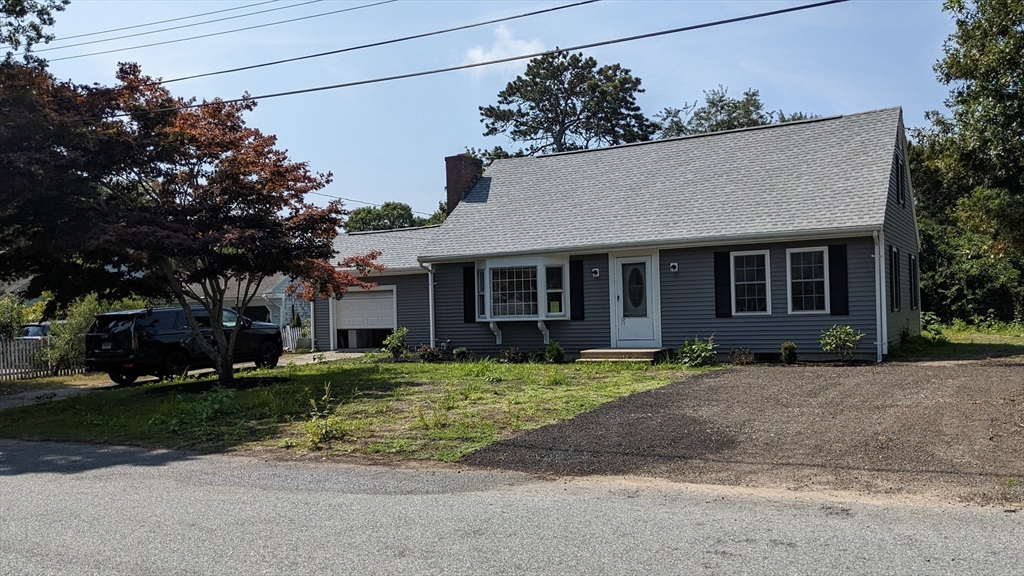 Photo: 11 Bob-O-Link Lane, Yarmouth, MA