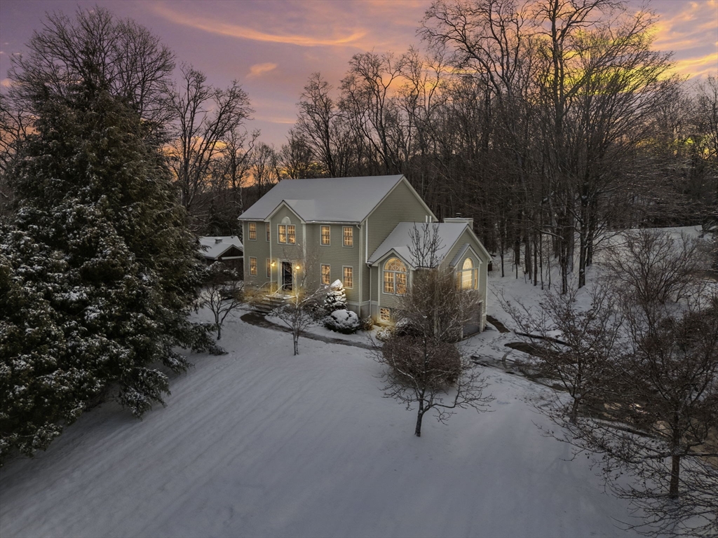 Photo: 4 Barberry Ln, West Newbury, MA Photo: 4 Barberry Ln, West Newbury, MA