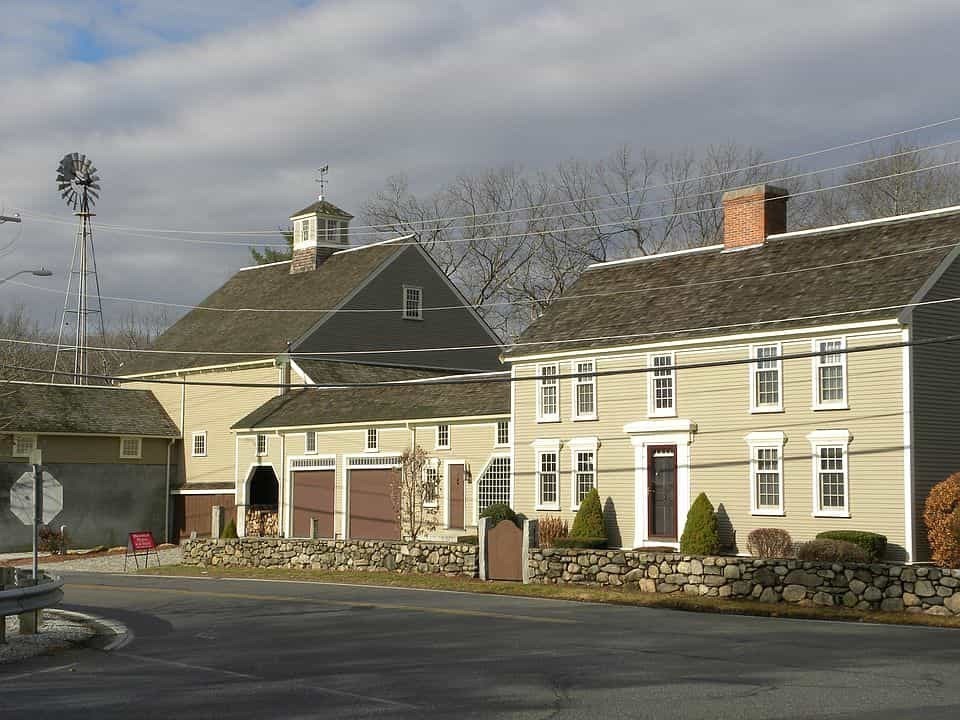 Photo: 143 Pine Hill Rd, Chelmsford, MA Photo: 143 Pine Hill Rd, Chelmsford, MA