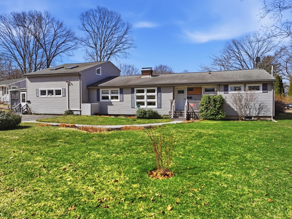 Photo: 11 Paul St, Auburn, MA