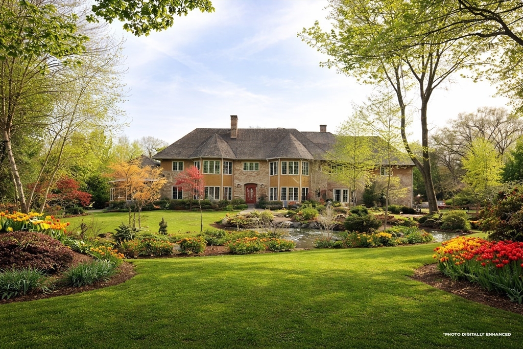 Photo: 16 Solomon Pierce Rd, Lexington, MA