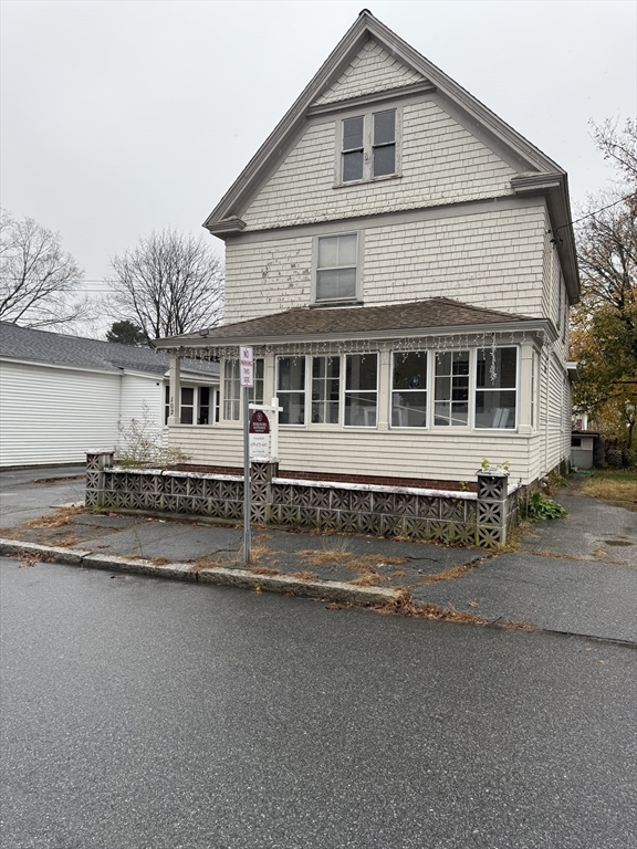 Photo: 102 Weare St, Lawrence, MA Photo: 102 Weare St, Lawrence, MA