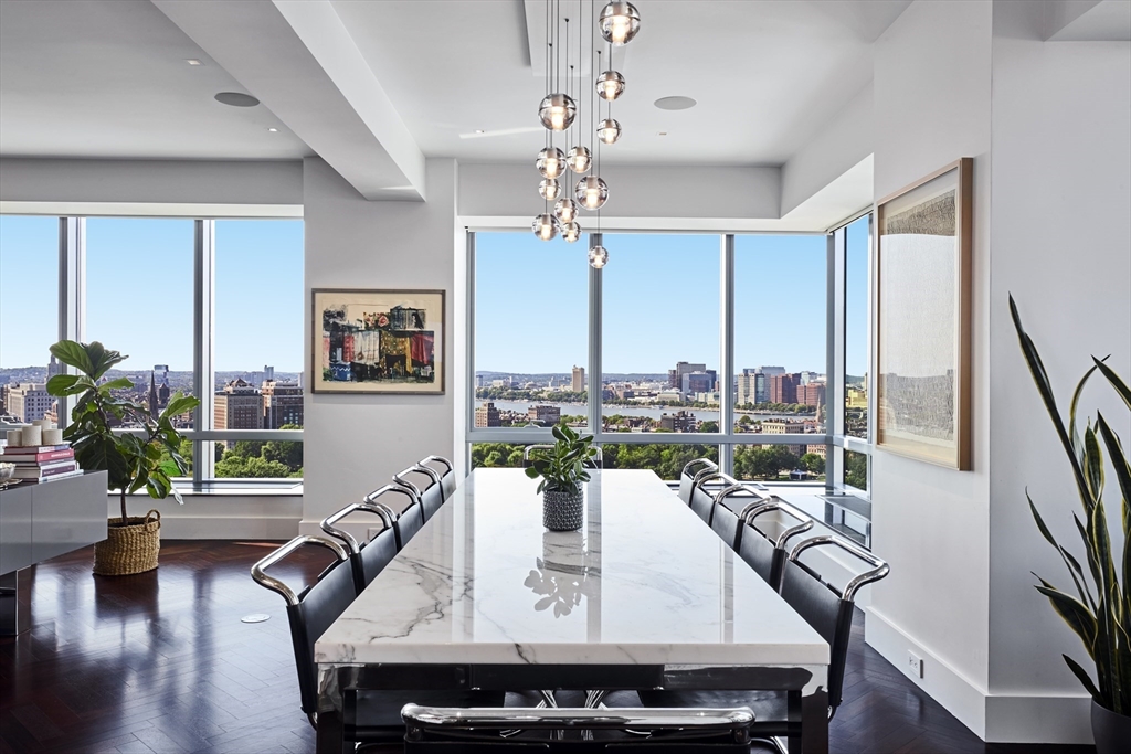 2 Avery Street #22E Floor 22